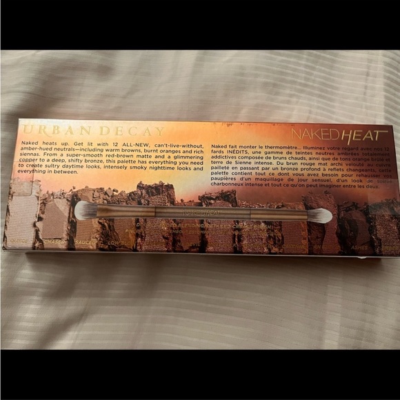 😍Urban Decay NAKED HEAT EYESHADOW PALETTE!! BNIB - Picture 3 of 7